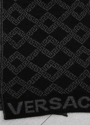 Великолепный шарф на две стороны versace