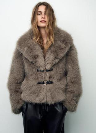 Коротке пальто шуба зі штучного хутра zara