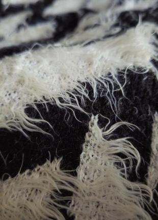 Пушистый теплый свитер размера l5 фото