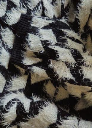 Пушистый теплый свитер размера l6 фото