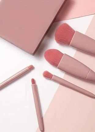 Набір овальних пензлів для макіяжу у футлярі5 фото