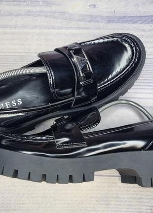 Лоферы туфли guess