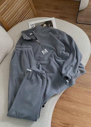 Костюм : кофта на затяжках знизу + джоггери