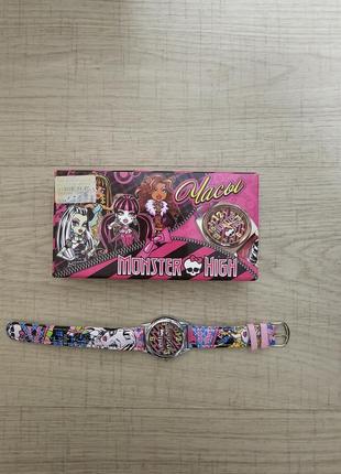 Механічний годинник monster high
