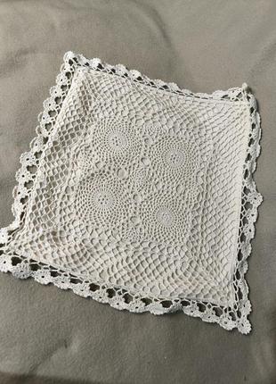 Плетена наволочка на маленьку декоративну подушку