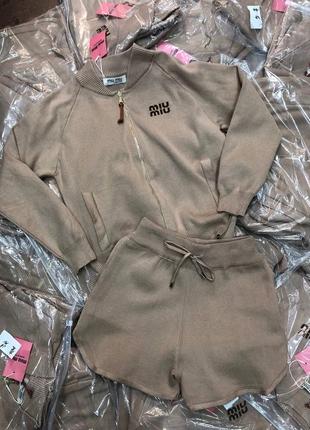Костюм с шортами в стиле miu miu