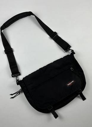 Великий месенджер eastpak