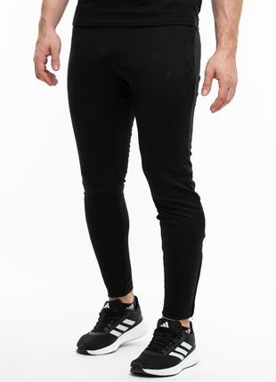 Спортивные штаны nike