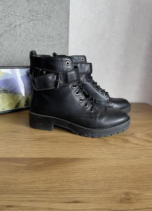 Чоботи, черевики, сапоги,  bershka