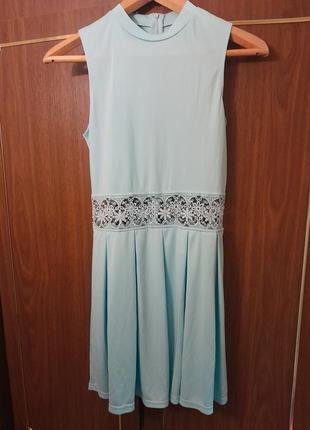 Нежно-голубое платье размер s