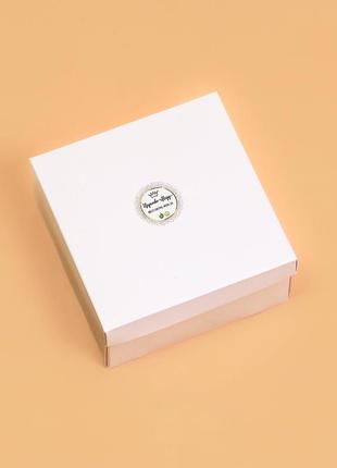 Корпоративные подарки на 8 марта №71 для коллег женщин от коллектива.