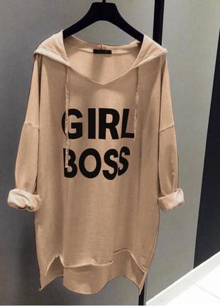 Туніка оверсайз подовжена з принтом написом спереду girl boss худі зелена біла рожева бежева чорна спортивна сукня з капюшоном трендова стильна