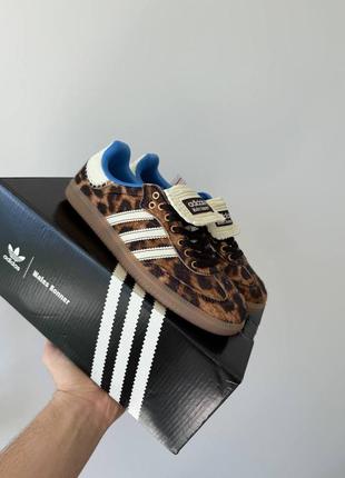 Женские кеды adidas samba x wales bonner leopard.