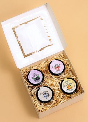 Подарунок на 8 березня вчительці №84 дівчині, жінці, мамі.