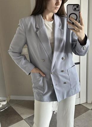 Базовый классический голубой пиджак