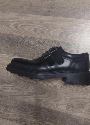 Туфлі dockers