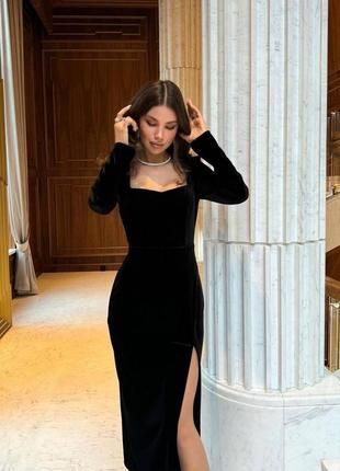 Оксамитова сукня