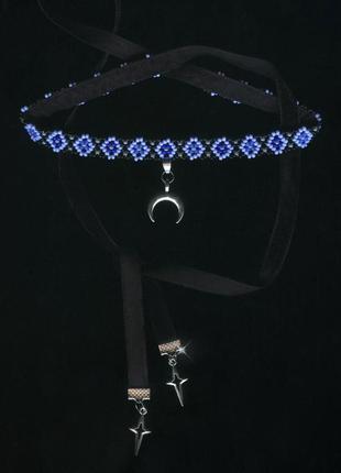 Тонкий стрічковий гердан з лунницею і блакитним орнаментом прикраса на шию5 фото