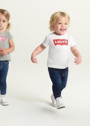 Новая футболка levi's 1-2 года