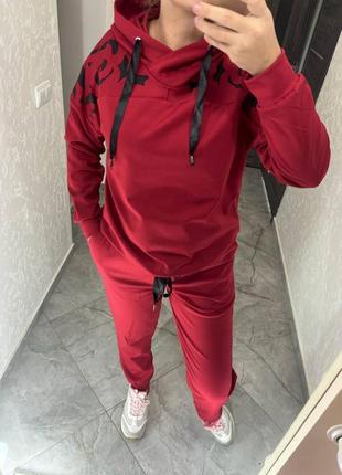Спортивний костюм жіночий