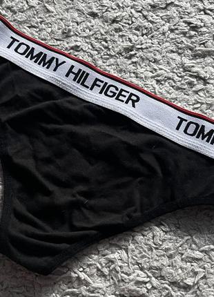 Стильні,фірмові,бавовняні трусики-стринги tommy hilfiger