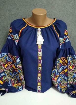 Жіноча вишиванка