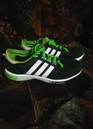 Продам мужское оригинальное крассовки фрирмы adidas