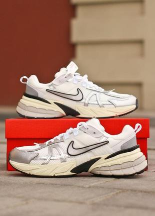 Женские кроссовки nike v2k runtekk summit white metallic silver 37-38-40-41