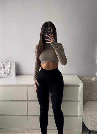 Базові легінси високої посадки з м’якої, еластичної, приємної на дотик, тканини з легким утепленням. пояс резинка. класна якість.