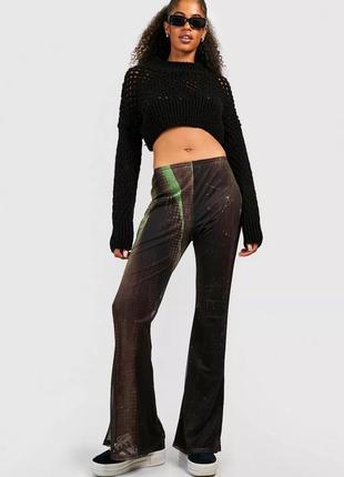 Брюки клеш сетка на подкладке с абстрактным принтом новые