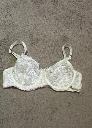 Бюстгальтер