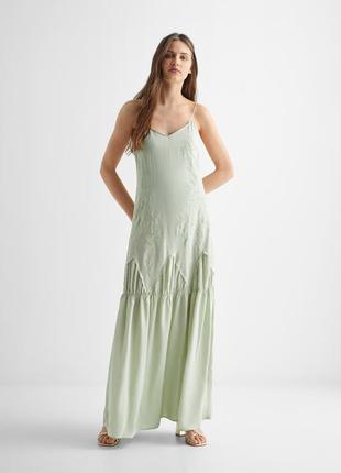 Длинное вышитое платье mango 3550