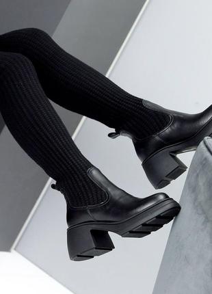 Ботфорти жіночі