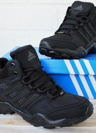 Акційні чоловічі adidas dress goretex  чорні нубук, хутро