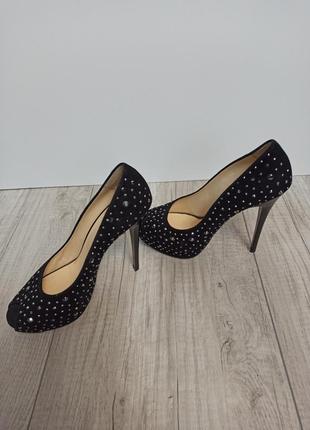 Босоножки со стразами