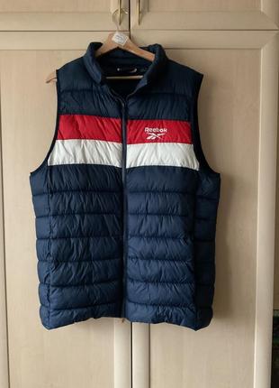 Легкий жилет от reebok