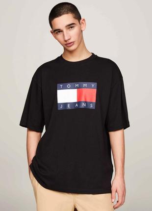 Tommy jeans hilfiger oversized flag skater t-shirt dm0dm19555 мужская футболка оригинал - оверсайс