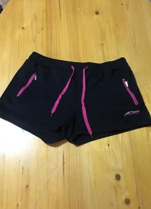 Шорти