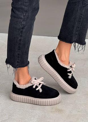 Зимові жіночі лофери на шнурівці чорні з натуральної замші 11586