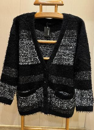 Свитер пушистый в наличии 21,5. 8