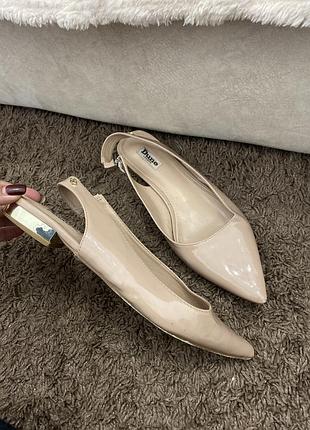 Балетки туфлі