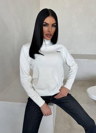 Базовый свитер гольф водолазка в стиле miu miu