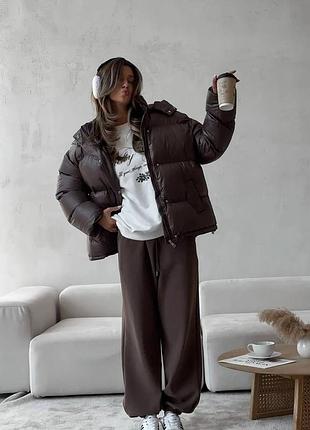 Женская зимняя куртка с капюшоном