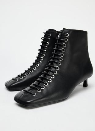 Шкіряні черевики зі шнурками zara