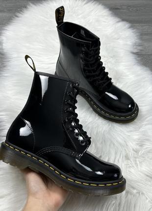 Жіночі оригінальні черевики dr. martens