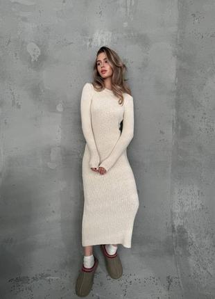 Теплое трикотажное платье. базовая модель mango