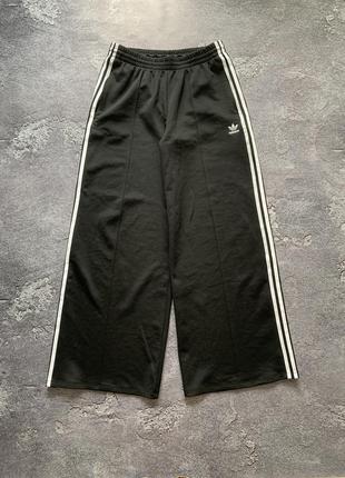 Adidas extremely oversized sweatpants streetwear y2k sk8 vintage archive punk gothic opium avant  merch affliction  new rock