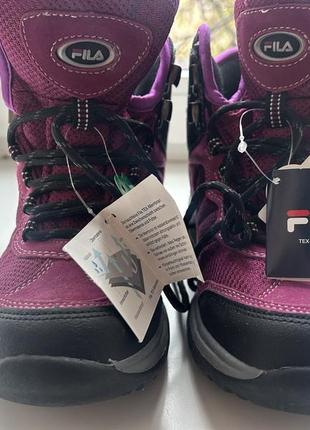 Продам новые зимние мембранные кроссовки,ботинки fila