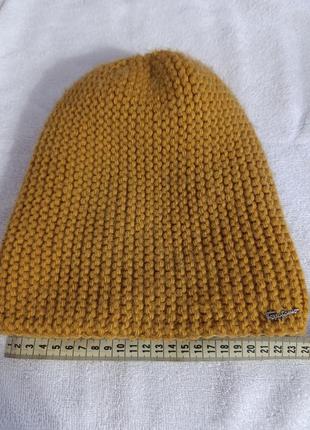 Шапка 3