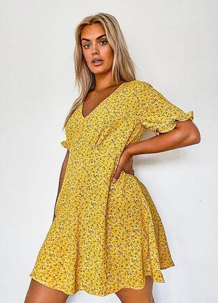 Платье в цветочный принт boohoo 16